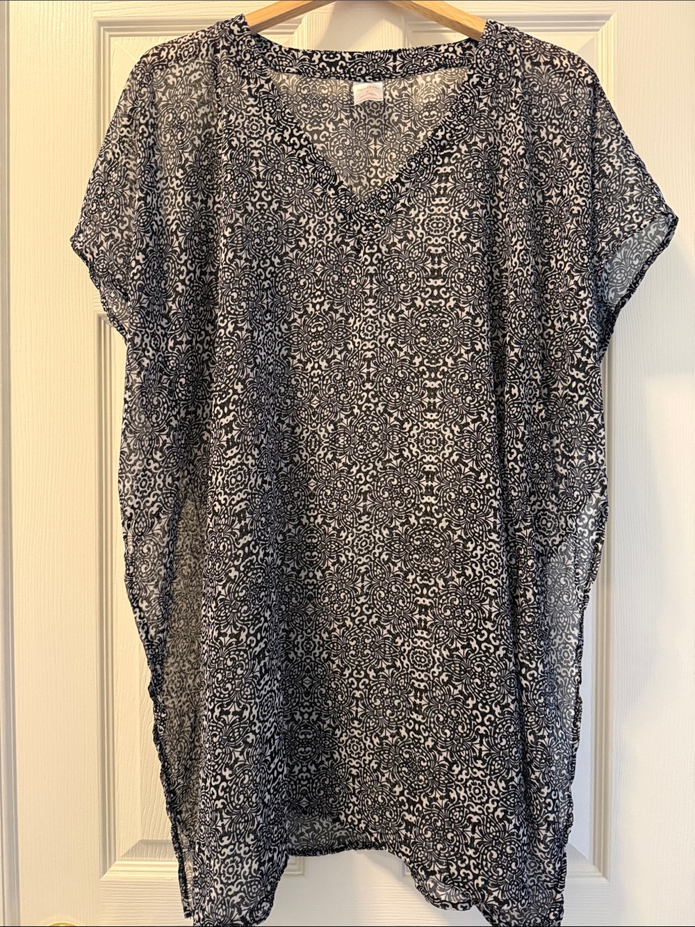 Merona Semi-Sheer Beach/Swim Cover-Up, Medium, Black/white Print, Lightweight
